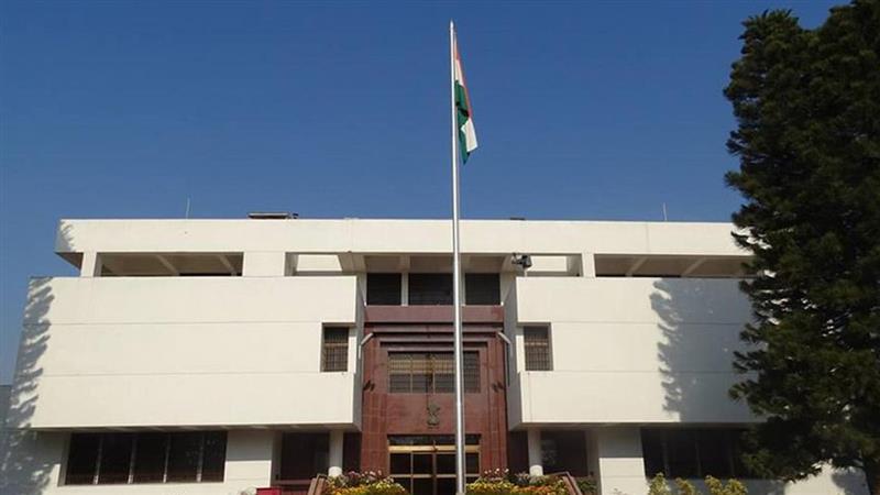 Indian Diplomats In Islamabad: সিন্ধু জলচুক্তি স্থগিত রাখার সিদ্ধান্তে ফুঁসছে পাকিস্তান, রাগে ভারতীয় কূটনীতিকদের উপর কোপ ইসলামাবাদের
