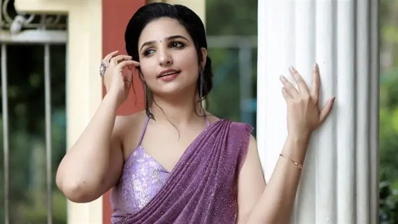 Rini Ann George: নোংরা, অশ্লীল মেসেজ থেকে পাঁচতারা হোটেলের ঘর... নেতার বিরুদ্ধে বিস্ফোরক অভিযোগ অভিনেত্রীর