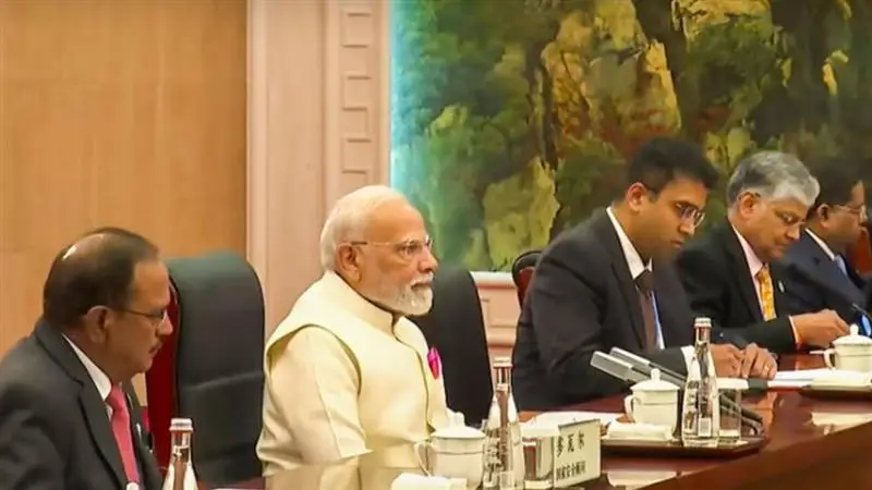 Narendra Modi In China: ট্রাম্পের দাদাগিরির মাঝে ভারত-চিন দ্বিপাক্ষিক সম্পর্কে নয়া মোড়, তিয়ানজ়িন থেকে কী বার্তা মোদীর?