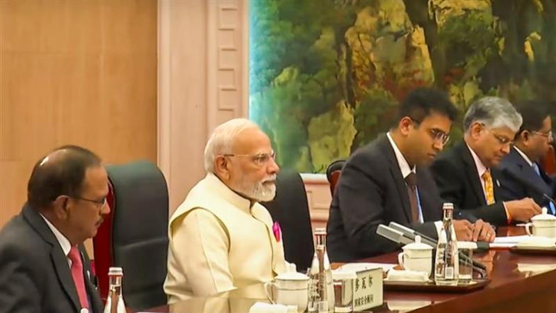 Narendra Modi In China: ট্রাম্পের দাদাগিরির মাঝে ভারত-চিন দ্বিপাক্ষিক সম্পর্কে নয়া মোড়, তিয়ানজ়িন থেকে কী বার্তা মোদীর?