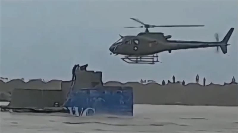 Pakistan Rain Video: বৃষ্টিতে ধুয়ে মুছে সাফ রাস্তাঘাট, বাড়িঘর, পাকিস্তানের পরিস্থিতি দুর্বিসহ, জলে আটকে হাসফাঁস করে প্রাণ যাচ্ছে মানুষের