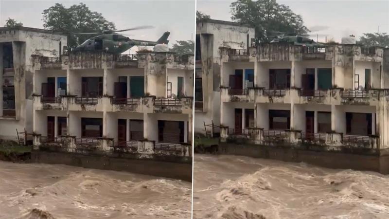 Punjab Flood Video: ভারতীয় সেনার হেলিকপ্টার ২২ জন সিআরপিএফ জওয়ানকে চপারে তোলার কয়েক মুহূর্তের মধ্যেই তলিয়ে গেল সব, দেখুন শিউরে ওঠা বন্যার ভিডিয়ো