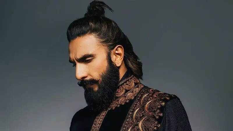 Ranveer Singh: রণবীর সিংয়ের 'ধুরন্ধরের' সেটে বড় দুর্ঘটনা, হঠাৎ অসুস্থ ১২০ জন, কী হল ভাবতেও পারবেন না