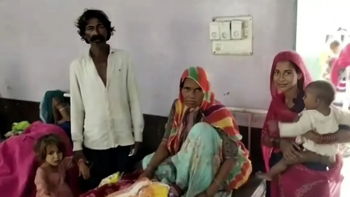 Rajasthan: পরিবার লড়ছে অভাবের সঙ্গে, তার মাঝেই ১৭তম সন্তানের জন্ম দিলেন ৫৫-র মহিলা