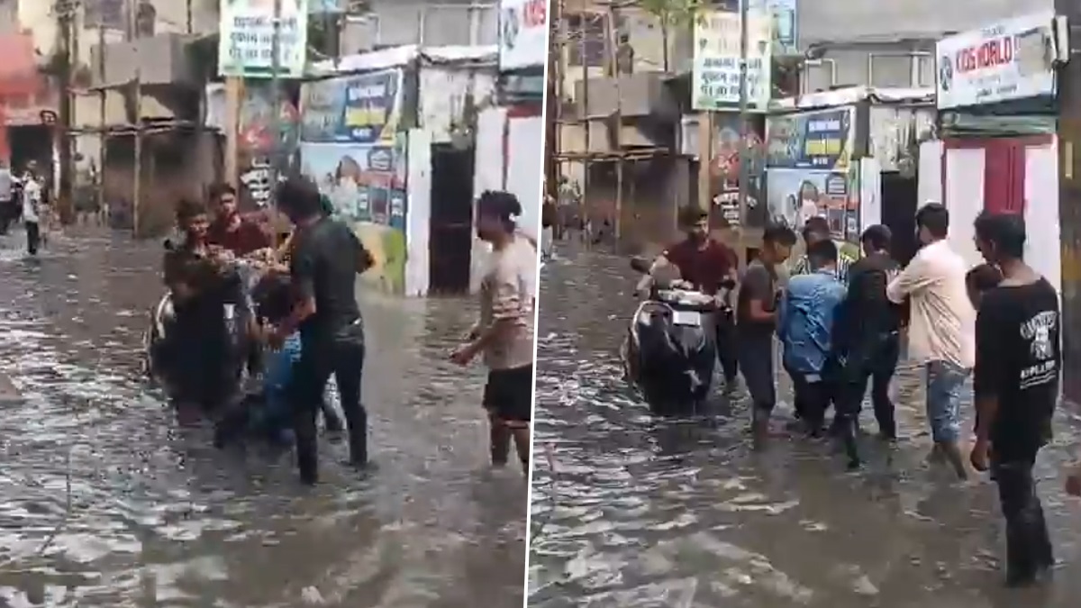 Horrific Video: বৃষ্টির জল ভর্তি নর্দমায় পড়ে আটকে গেল, শেষ মুহূর্তে পড়ুয়ার পা ধরে টেনে তুলে শেষরক্ষা হল না, মর্মান্তিক ভিডিয়ো