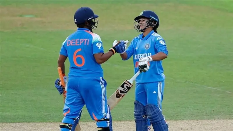 IND W vs SRI W World Cup 2025: দীপ্তি-আমনজোত কৌরের দুরন্ত পার্টনারশিপে মুখরক্ষা, ৬ উইকেটে ১২৪ থেকে উদ্বোধনী ম্যাচে ভারতের ২৬৯ রান