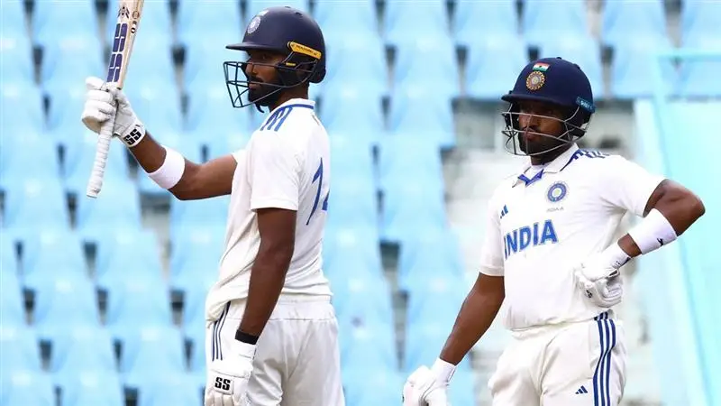 Dhruv Jurel Century, IND A vs AUS A: অস্ট্রেলিয়া এ দলের বিপক্ষে ভারত এ দলে সেঞ্চুরি ধ্রুব জুরেলের