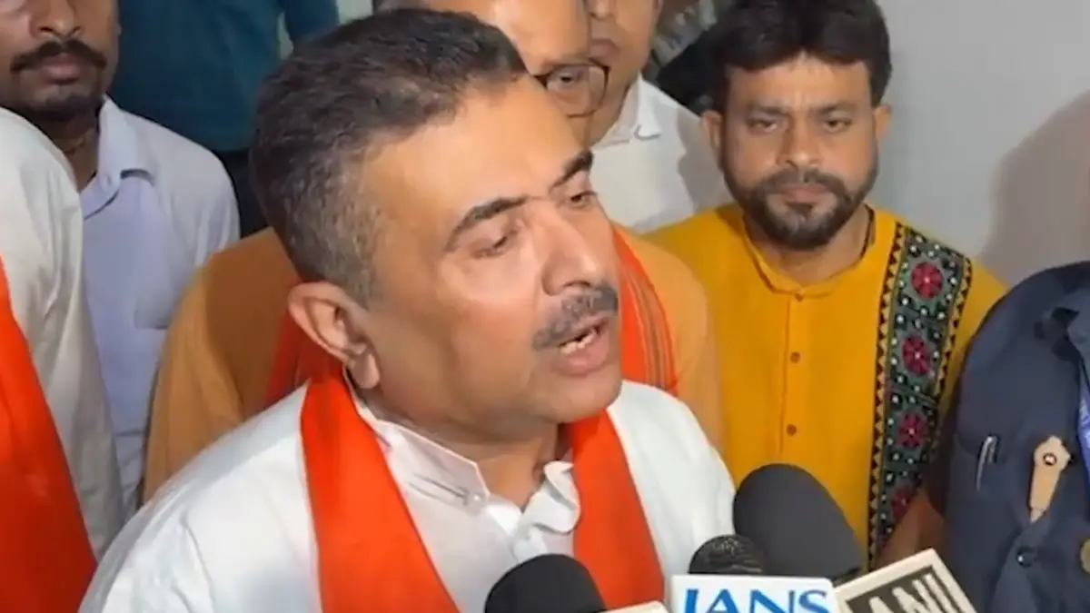Suvendu Adhikari: দুর্গাপুজোর কথা বিবেচনা করে এসআইআরের সূচি বানানো উচিত, কমিশনকে পরামর্শ শুভেন্দু অধিকারীর