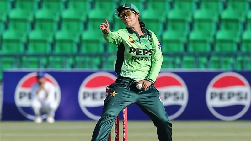 Nashra Sandhu: ওয়ানডেতে দক্ষিণ আফ্রিকা অল আউট ১১৫ রানে! ৬ উইকেটের ম্য়াজিক স্পেল পাক স্পিনার নাশরা সাঁধুরর