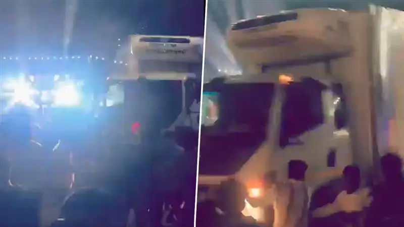 Hassan Truck Tragedy: কর্ণাটকে গণেশ পুজোর বিসর্জনে ভয়াবহ দুর্ঘটনায় মৃতদের পরিবারদের রাজ্যের ৫ লক্ষ, কেন্দ্রে ২ লক্ষ টাকার ক্ষতিপূরণ