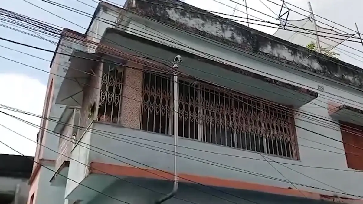 Jadavpur University: মেধাবী ছাত্রী ছিলেন, যাদবপুর বিশ্ববিদ্যালয়ে ছাত্রীর রহস্যমৃত্যুকে ‘আত্মহত্যা’ বলে মেনে নিতে পারছেন না প্রতিবেশীরাই