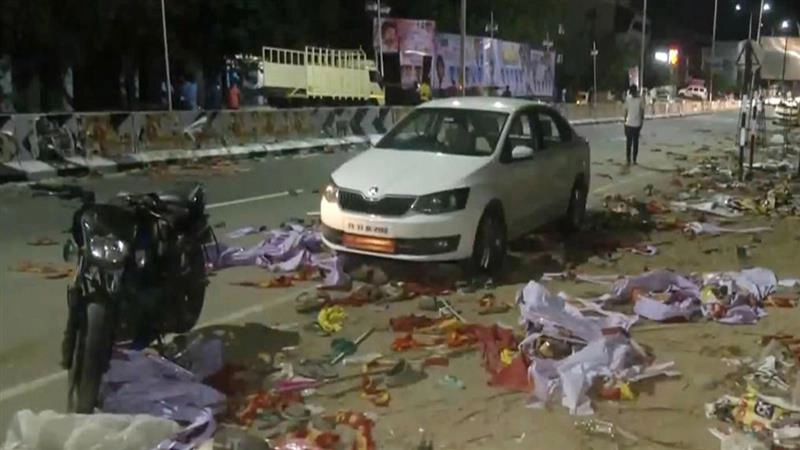 Tamil Nadu Stampede: কারুরে পদপিষ্টের ঘটনায় মৃতের সংখ্যা বেড়ে ৪১ জন