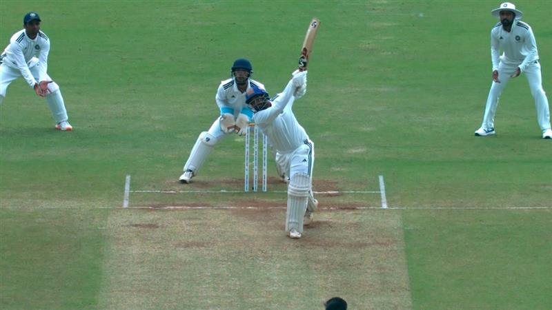 South Zone vs Central Zone, Duleep Trophy 2025 Final Day 3 Scorecard: দলীপ ট্রফির ফাইনালে সেন্ট্রাল জোনের বিশাল লিডের সামনে শেষ চেষ্টায় সাউথ জোন