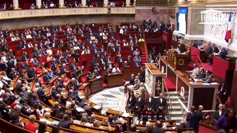 France Political Crisis: ফ্রান্সের পার্লামেন্টে প্রধানমন্ত্রীকে বরখাস্ত করা হল, রাজনৈতিক সঙ্কট আরও তীব্র হচ্ছে