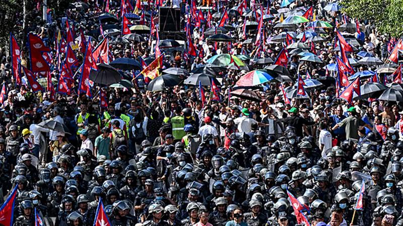 Nepal Protest 2025: দায় নিয়ে পদত্যাগ নেপালের স্বরাষ্ট্রমন্ত্রী রমেশ লেখাকের, ১৯ জনের মৃত্যুতে কাঠগড়া অলির সরকার, কাঠমাণ্ডুর প্রতিবাদ নিয়ে আসছে গা শিউরে ওঠা ভিডিও