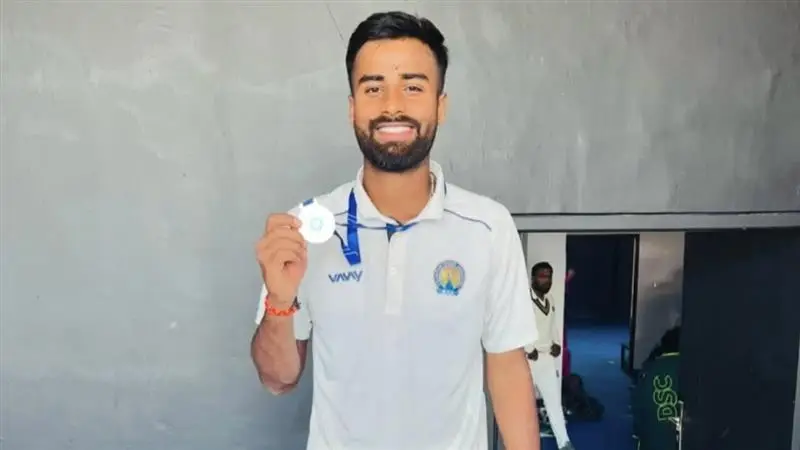 Manav Suthar: অস্ট্রেলিয়া এ দলের বিপক্ষে পাঁচ উইকেট! ওয়েস্ট ইন্ডিজের বিপক্ষে ভারতীয় দলে আসতে পারেন স্পিনার মানব সুথার