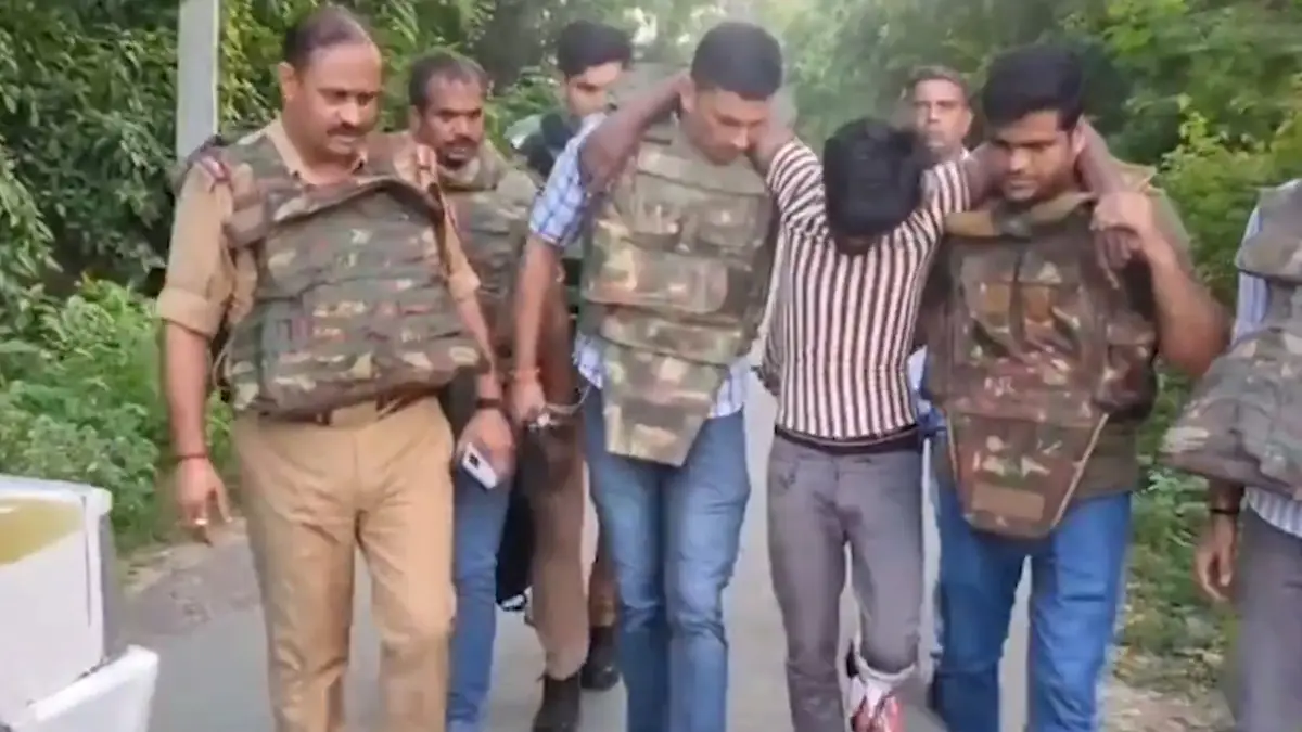 UP Police: মহিলাকে খুন করে সর্বস্ব লুট, পুলিশের এনকাউন্টার অভিযানে আটক এক অভিযুক্ত, মৃতের জামাইয়ের খোঁজে জারি তল্লাশি অভিযান