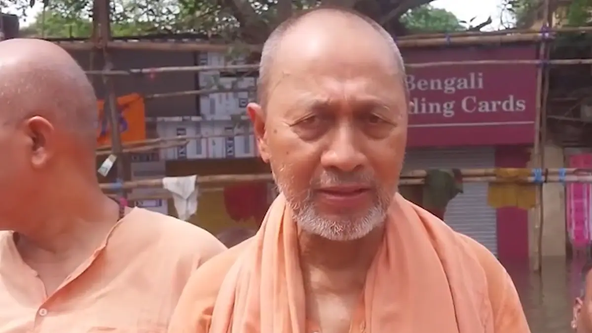 Kolkata Heavy Rainfall: বৃষ্টিতে জলমগ্ন কলকাতা, আটকে পড়া শহরবাসীকে রান্না করা খাবার পরিবেশন করছে ভারত সেবাশ্রম সংঘ (দেখুন ভিডিও )