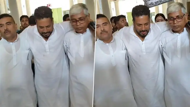 West Bengal: বিধানসভায় হট্টগোলের মাঝে হঠাৎ অসুস্থ শঙ্কর ঘোষ, অধিবেশন থেকে বিজেপি বিধায়ককে সাবধানে বের করে নিয়ে এলেন শুভেন্দু অধিকারী, দেখুন