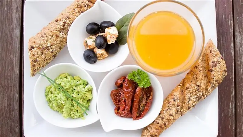 Breakfast Food To Avoid: লুচি, পরোটা, প্যানকেক খান ব্রেকফার্স্টে? সাবধান শরীর কিন্তু ভাঙতে পারে নিমেষে