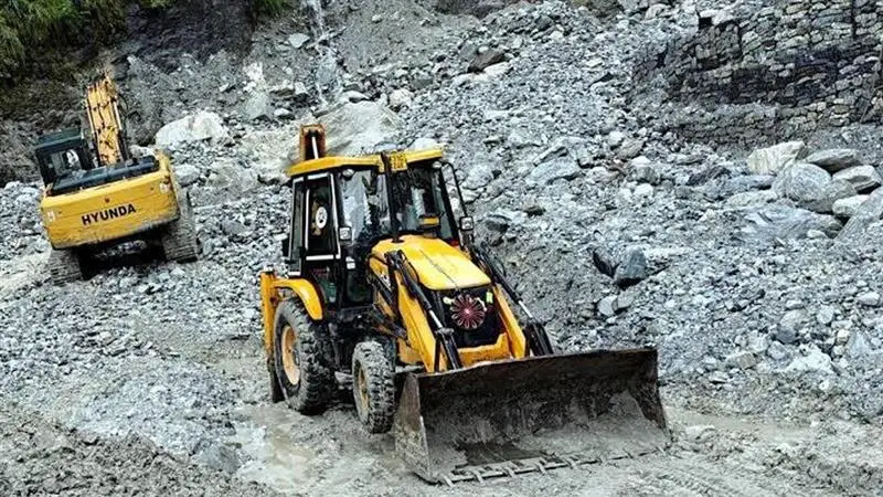 Landslide In Uttarakhand: ধৌলিগঙ্গা বিদ্যুৎ প্রকল্পে আচমকা ভূমিধস, রাতভর সুড়ঙ্গে আটকে ১৯ জন শ্রমিক