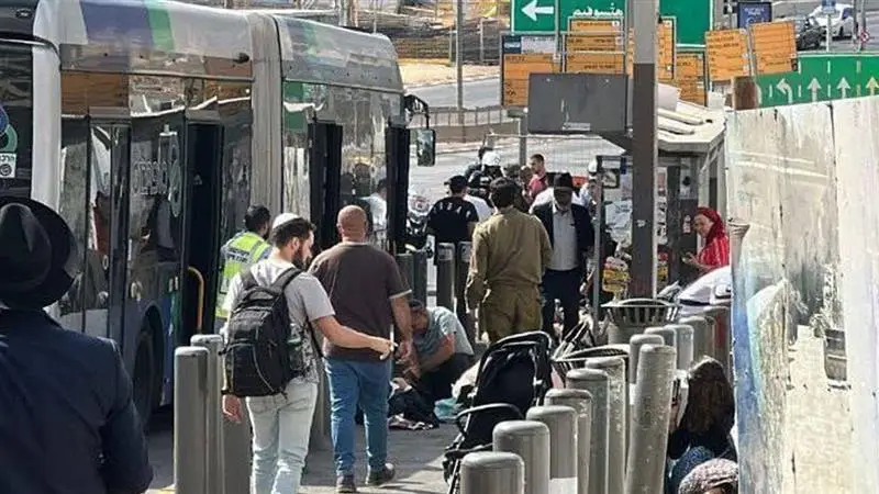 Jerusalem Shooting Video: হামাসকে শেষ সময় বেধে দিতেই জেরুজালেমে হামলা প্যালেস্তিনীয় বন্দুকধারীদের, নিহত একের পর এক নীরিহ প্রাণ, দেখুন ভিডিয়ো