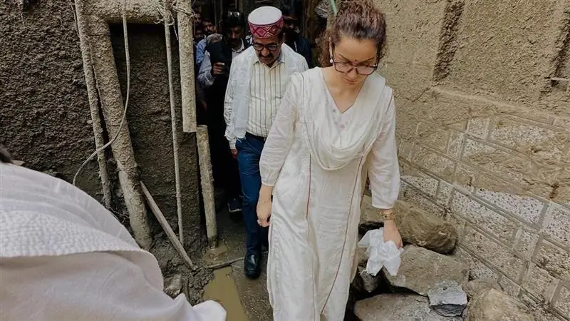 Kangana On Himachal Floods: 'গতকাল আমায় রেস্তোরাঁয় ৫০ টাকা বিক্রি হয়েছে', বিধ্বস্ত হিমাচলে গিয়ে বললেন কঙ্গনা