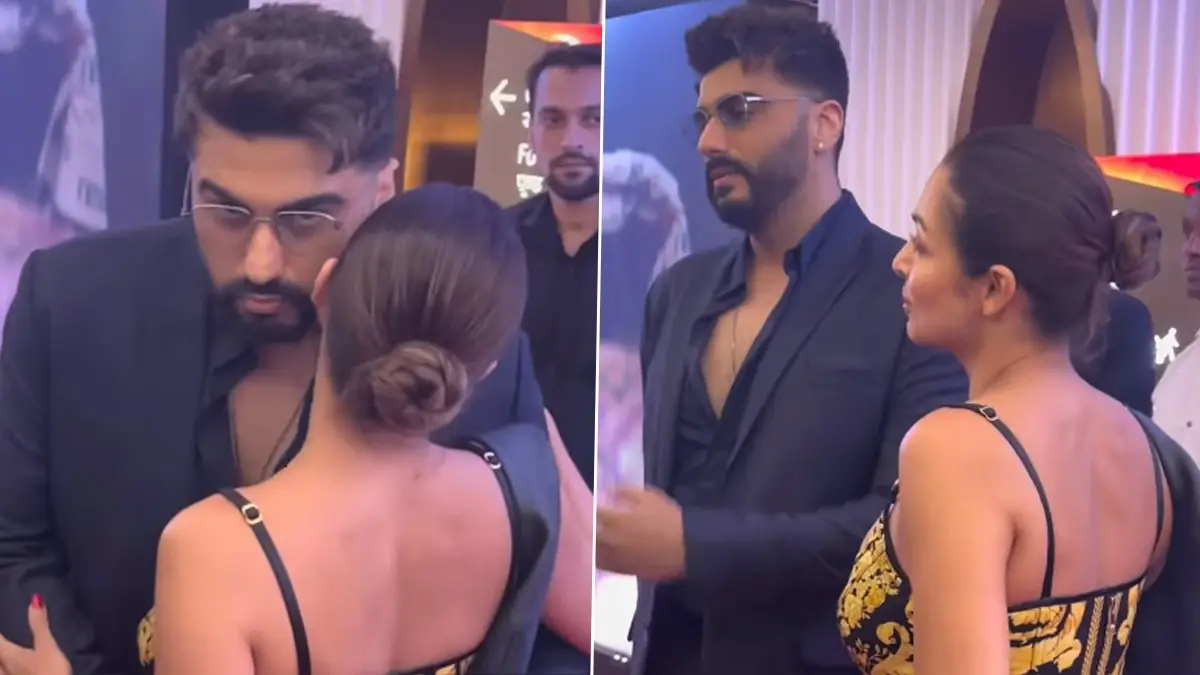 Arjun Kapoor-Malaika Arora Video: মালাইকাকে আড় চোখে দেখলেন অর্জুন, প্রাক্তন প্রেমিকাকে দেখে জড়িয়ে ধরলেন অভিনেতা, দেখুন ভিডিয়ো