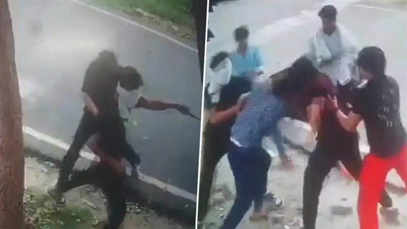Meerut Viral Video: প্রেমিকাকে দাঁড় করিয়ে প্রাক্তন ও বর্তমান প্রেমিকের মধ্যে মারামার, বিশ্ববিদ্যালয় ক্যাম্পাসে চলল গুলি
