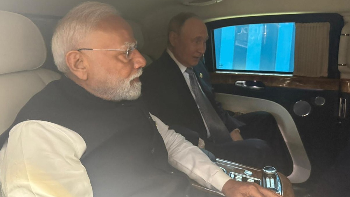 Narendra Modi-Vladimir Putin: প্রায় ১০ মিনিট অপেক্ষা করে মোদীর সঙ্গে গাড়িতে ওঠেন পুতিন, তারপর... দুই রাষ্ট্রপ্রধানের মধ্যে কী কথা হয় প্রকাশ করলেন খোদ রুশ প্রেসিডেন্ট