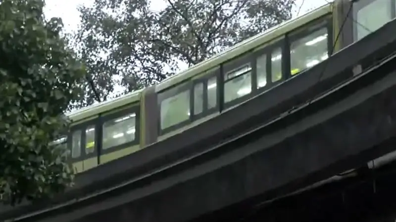 Mumbai Monorail: যান্ত্রিক ত্রুটির ফলে আবারও মুম্বইয়ে থমকে গেল মনোরেল, যাত্রীদের মধ্যে ছড়াল আতঙ্ক (দেখুন ভিডিও)