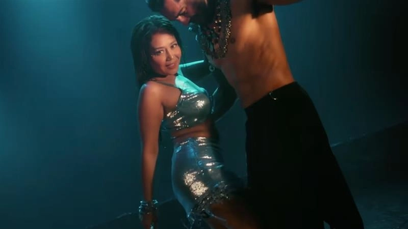 Neha Kakkar: জ্বলে উঠলেন নেহা কক্কর, দিনো মোরিয়ার সঙ্গে 'ঘনিষ্ঠ ভিডিয়ো' নিয়ে তোলপাড়