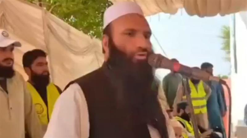 Pahalgam Mastermind 'Threat From Pakistan Video: অপারেশন সিঁদূরের বাড়ি খেয়েও লজ্জা নেই, পাকিস্তানে দাঁড়িয়ে ভারতকে 'হুমকি' পহেলগামের 'মাস্টারমাইন্ড' সইফুল্লার, দেখুন