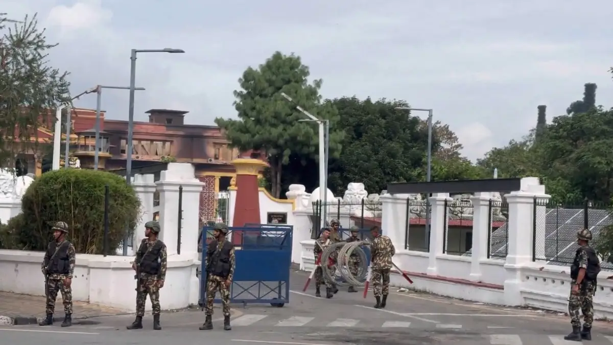 Nepal Unrest: নেপালে পুড়ছে 'শীতল ভবন', ভয়াবহ সেই ছবি