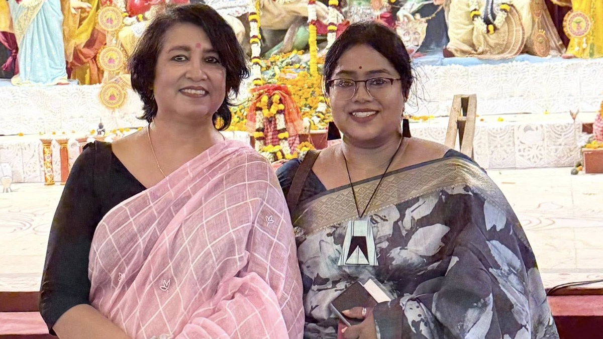 Durga Puja 2025: 'লুকোছাপার কিছু নেই, হিন্দু সংস্কৃতিই বাঙালি সংস্কৃতি', দুর্গা মণ্ডপে হাজির হয়ে লিখলেন তসলিমা নাসরিন