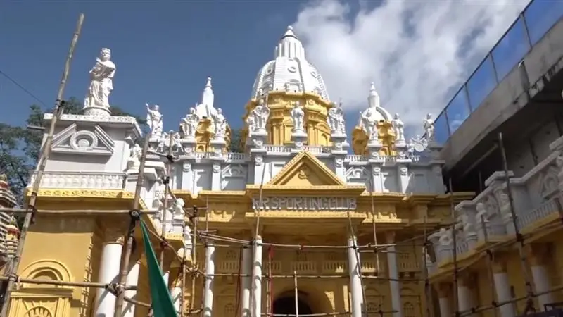 Durga Puja 2025: ভ্যাটিকান সিটির আদলে তৈরি দুর্গা পুজোর প্যান্ডাল, বিতর্ক, প্রবল আপত্তি বিশ্ব হিন্দু পরিষদের