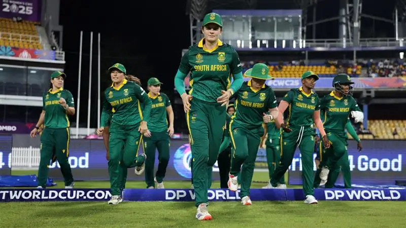 SL W vs SA W, ICC Women's World Cup 2025: ১০ উইকেটে শ্রীলঙ্কাকে হারিয়ে প্রায় সেমিফাইনাল নিশ্চিত দক্ষিণ আফ্রিকার, একনজরে পয়েন্ট টেবিল
