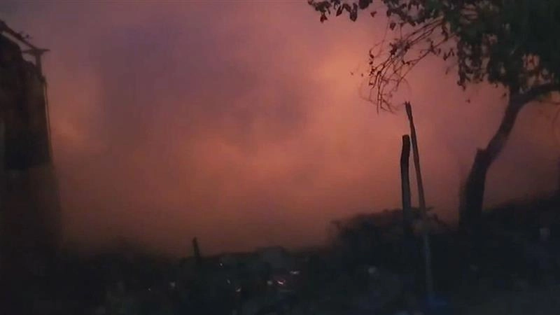 Fire Breaks Out: রানি গার্ডেন বস্তিতে আগুন, ৮টি দমকলের গাড়ি মোতায়েন