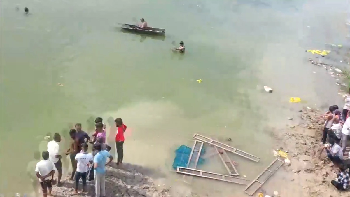 Ujjain: মধ্যপ্রদেশে দুর্গাপ্রতিমা বিসর্জন করতে গিয়ে নদীতে তলিয়ে গেলেন ৬ জন, দুর্ঘটনায় মৃত ২