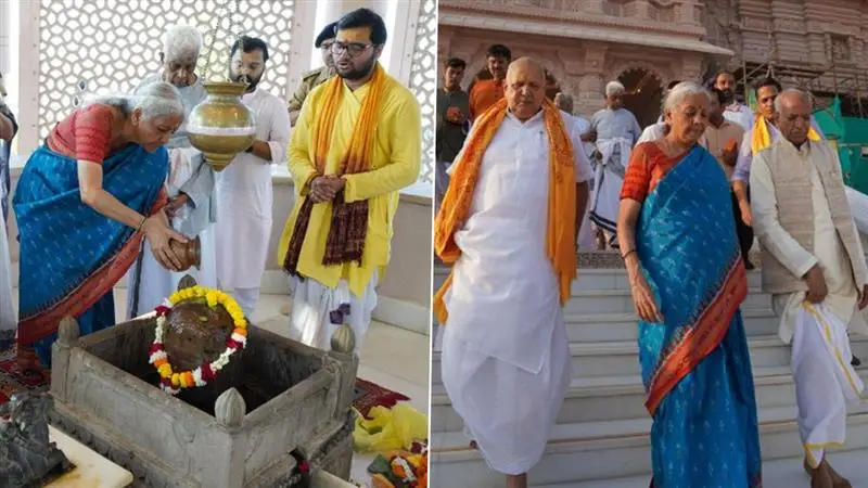 Ayodhya: অযোধ্যার রাম মন্দিরে পুজো দিলেন অর্থমন্ত্রী নির্মলা সীতারমন