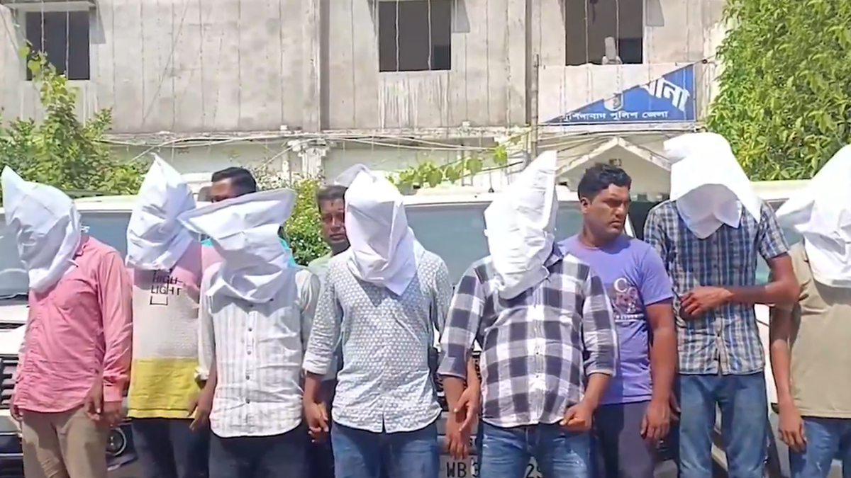 Murshidabad: পুলিশের ছদ্মবেশে দোকানদারকে অপহরণ, তদন্তকারীদের জালে সিভিক ভলেন্টিয়ার সহ ৮ অভিযুক্ত