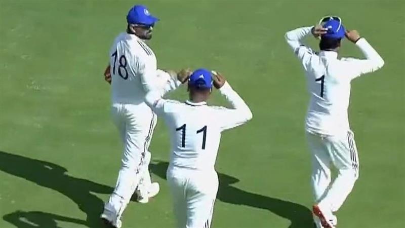 Rishabh Pant Jersey No.18: ভারত এ বনাম দক্ষিণ আফ্রিকা এ প্রথম টেস্টে বিরাট কোহলির ১৮ নম্বর জার্সিতে ঋষভ পন্থ