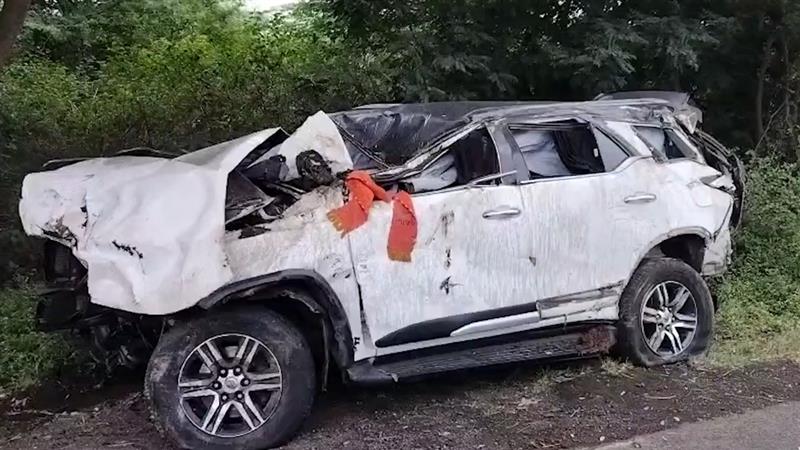 Road Accident: গভীর রাতে পথ দুর্ঘটনায় ৩ জন নিহত, ৪ জন আহত
