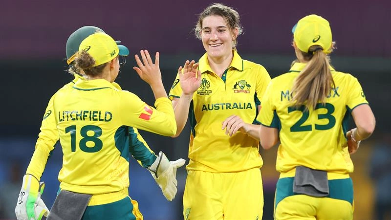 AUS W vs ENG W, ICC Women's World Cup 2025 Toss Update: টসে জিতে প্রথমে বল করছে অস্ট্রেলিয়া, একনজরে দু'দলের একাদশ