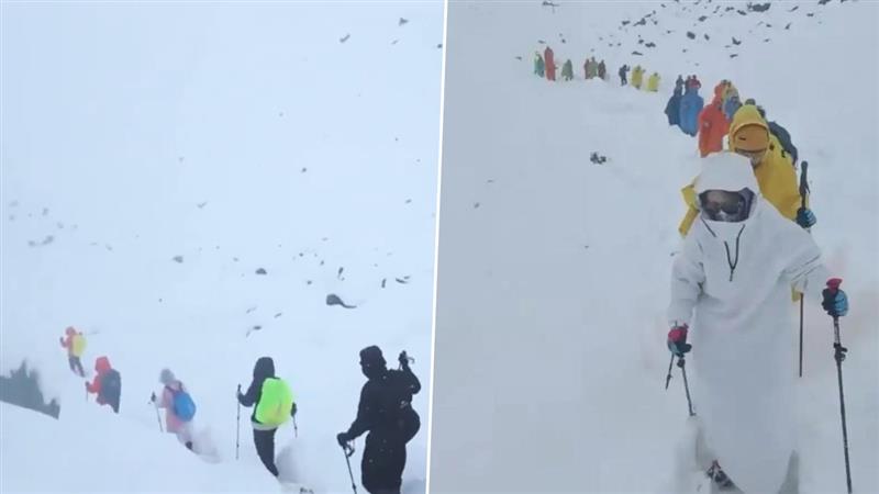 Mount Everest: ভয়াবহ তুষারঝড়ে এভারেস্টে আটকে হাজারের বেশি ট্রেকার, মৃত ১
