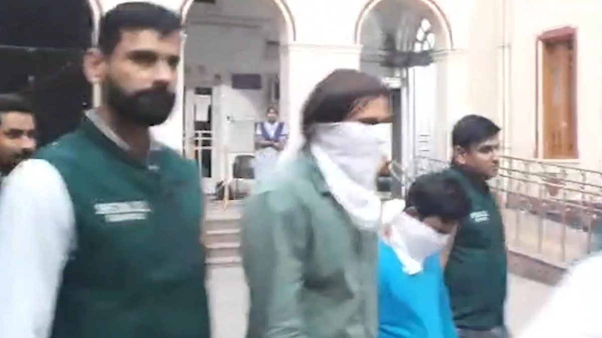 Delhi: চারদিনের পুলিশি হেফাজতে দুই আইসিস জঙ্গি, গ্রেফতারির পর এখনও এফআইআরের কপি পেশ করা হয়নি, দাবি অভিযুক্তদের আইনজীবীর