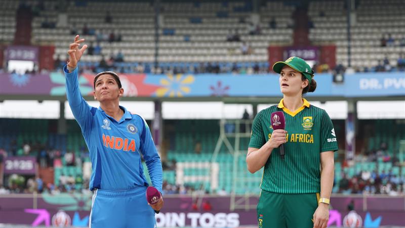 IND W vs SA W Final, ICC Women's World Cup 2025 Toss Update: ভারত মহিলা বনাম দক্ষিণ আফ্রিকা মহিলা, আইসিসি মহিলা বিশ্বকাপ ২০২৫ ফাইনাল ম্যাচে টসে জিতে প্রথমে বল করছে দক্ষিণ আফ্রিকা, একনজরে দু'দলের একাদশ