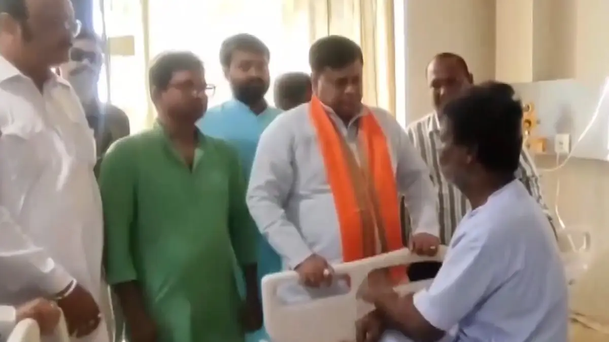 Khagen Murmu: এখনও হাসপাতালে ভর্তি খগেন মুর্মূ, বিজেপি সাংসদের সঙ্গে দেখা করলেন সুকান্ত মজুমদার