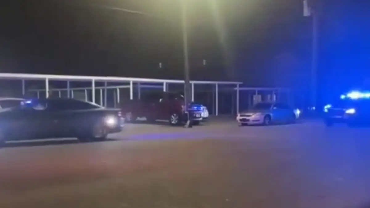 Mississippi Shootout: মিসিসিপির স্কুলে বন্দুকবাজের হামলা, ঘটনায় নিহত ৪, আহত অনেকে, হামলাকারীর খোঁজে জারি তল্লাশি অভিযান