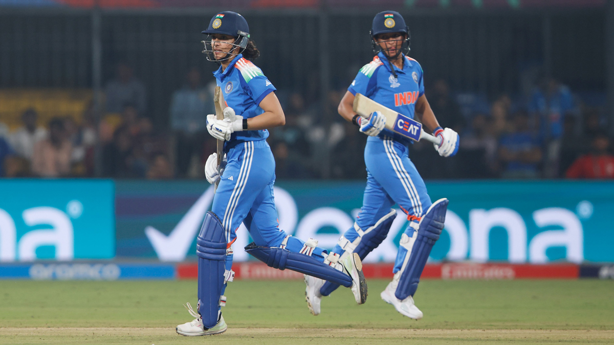 IND W vs ENG W: ইংল্যান্ডের কাছে হেরে বিদায়ের মুখে হরমনপ্রীত কৌররা, ট্র্যাজিক নায়িকা স্মৃতি মন্দনা, সেমিতে নাইটরা